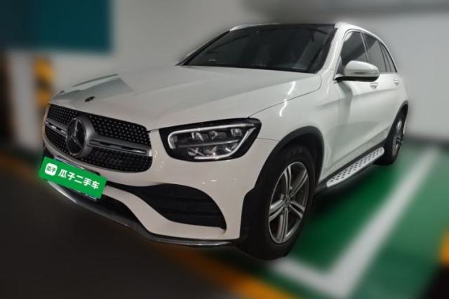 Ojetý Mercedes-Benz GLC 2020 GLC 260 L 4MATIC Luxury Model