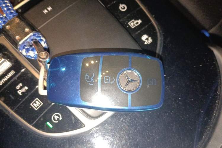 Used Mercedes-Benz GLC 2020 Facelifted GLC 260 L 4MATIC Dynamic Edition Vehicle Key