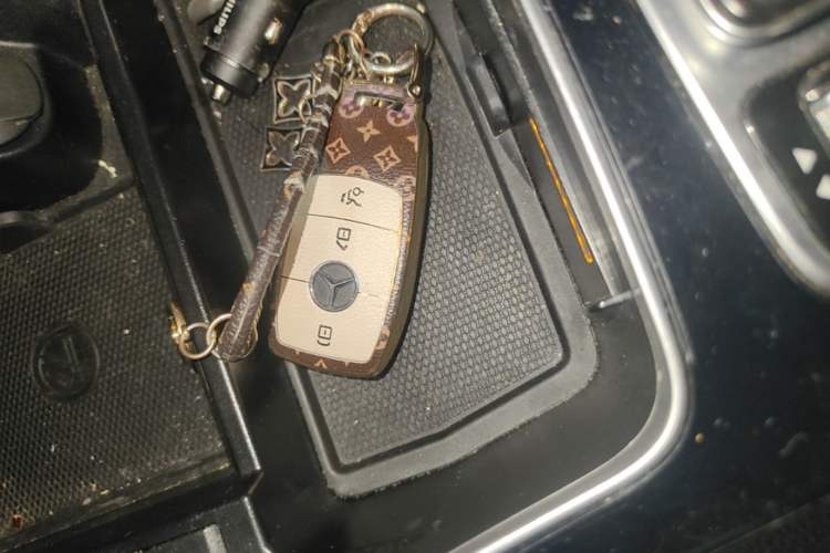 Used Mercedes-Benz GLC 2020 GLC 260 L 4MATIC Dynamic Model Vehicle Key