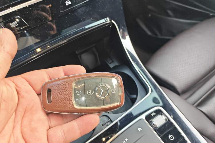 Used Mercedes-Benz GLC 2020 GLC 260 L 4MATIC Dynamic Model Vehicle Key