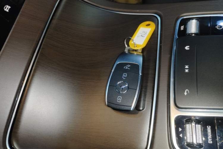 Used Mercedes-Benz GLC 2020 GLC 260 L 4MATIC Dynamic Model Vehicle Key