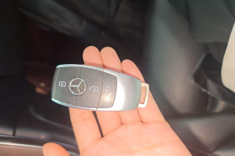 Used Mercedes-Benz GLC 2020 GLC 300 L 4MATIC Dynamic Edition Vehicle Key