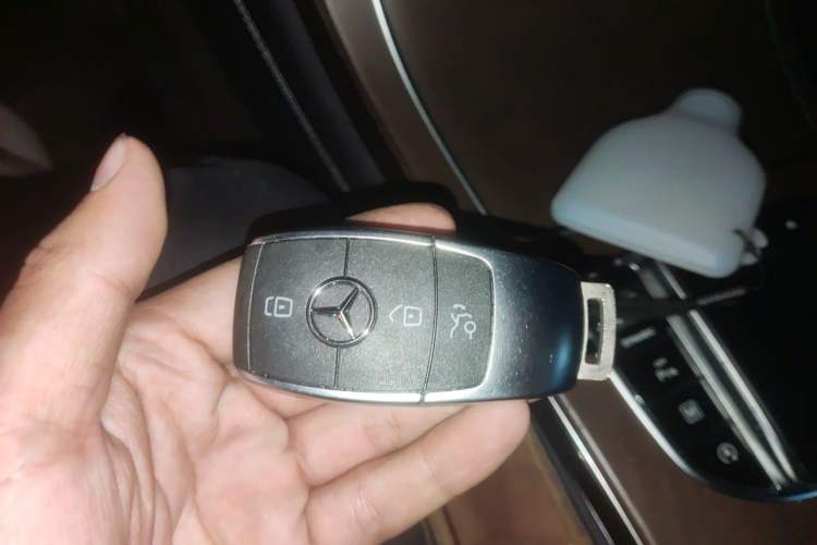 Used Mercedes-Benz GLC 2020 Facelift GLC 300 L 4MATIC Dynamic Edition Vehicle Key