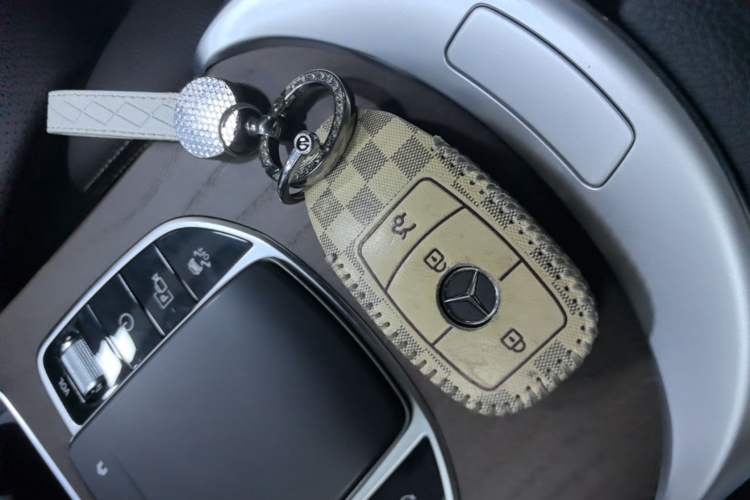 Used Mercedes-Benz GLC 2020 GLC 300 L 4MATIC Dynamic Edition Vehicle Key