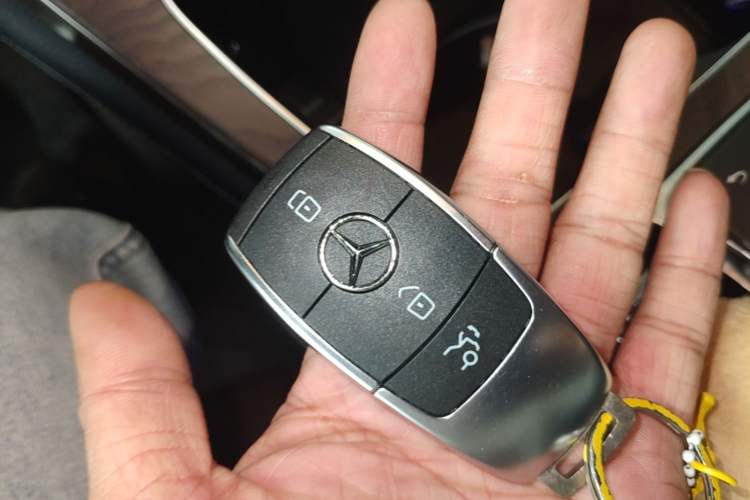 Used Mercedes-Benz GLC 2020 Facelift GLC 300 L 4MATIC Dynamic Edition Vehicle Key