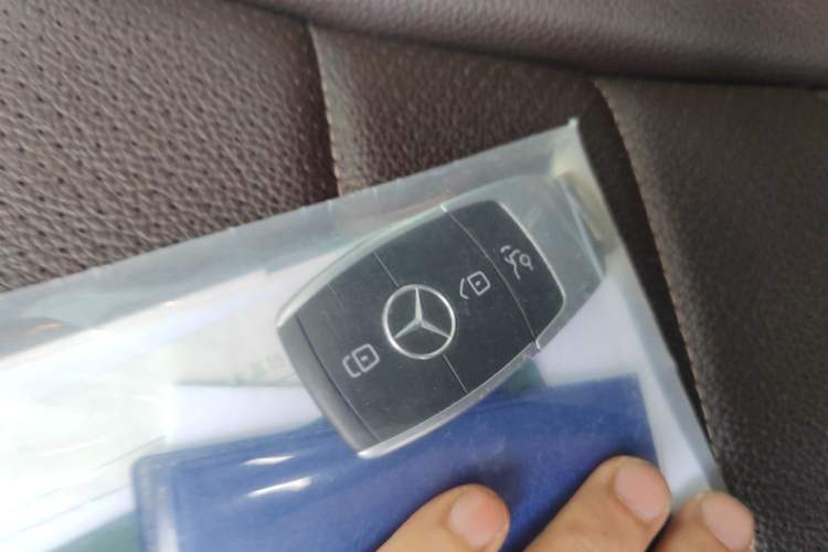 Used Mercedes-Benz GLC 2020 GLC 260 L 4MATIC Luxury Model Vehicle Key