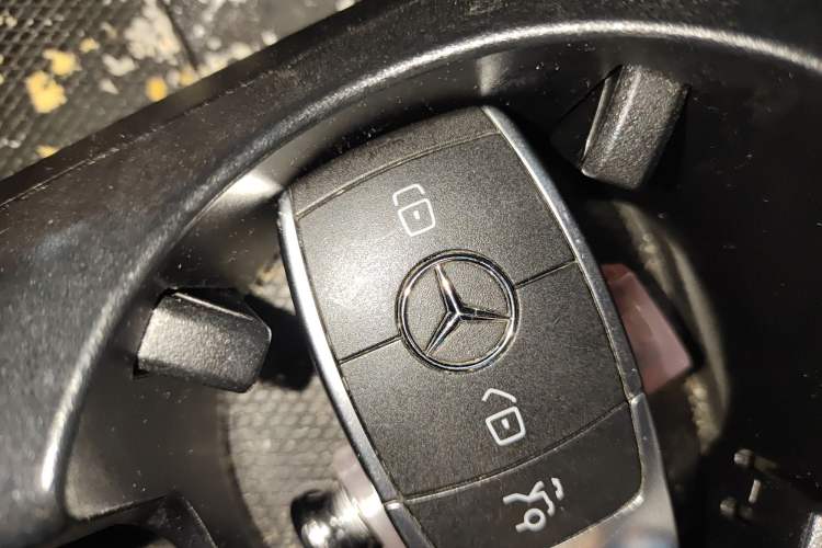 Used Mercedes-Benz GLC 2020 GLC 260 L 4MATIC Luxury Model Vehicle Key