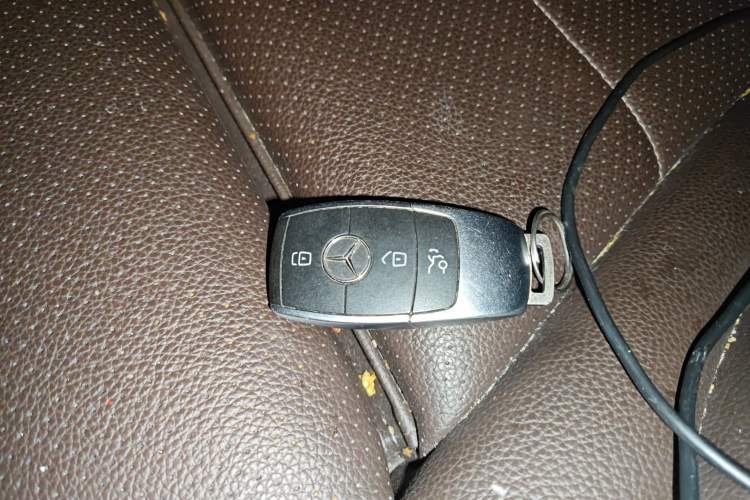 Used Mercedes-Benz GLC 2020 GLC 260 L 4MATIC Luxury Model Vehicle Key