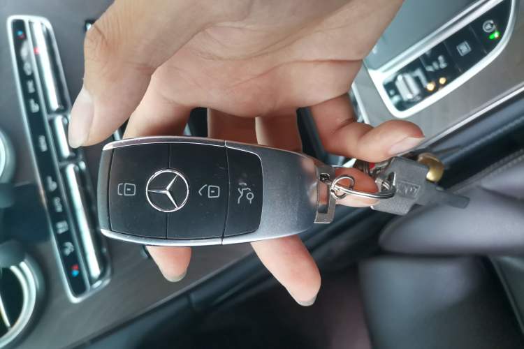 Used Mercedes-Benz GLC 2020 GLC 260 L 4MATIC Luxury Model Vehicle Key