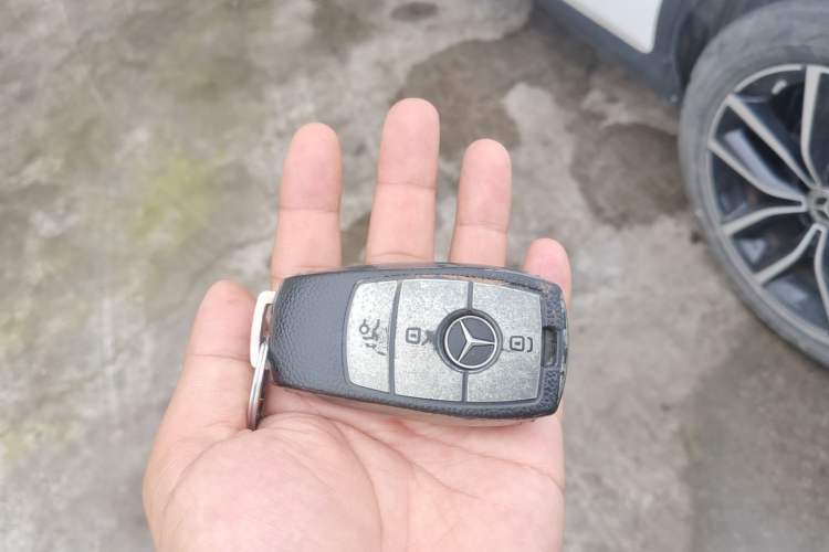 Used Mercedes-Benz GLC 2020 Facelift GLC 260 L 4MATIC Luxury Edition Vehicle Key