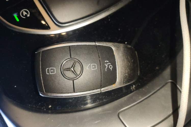 Used Mercedes-Benz GLC 2020 GLC 260 L 4MATIC Dynamic Model Vehicle Key