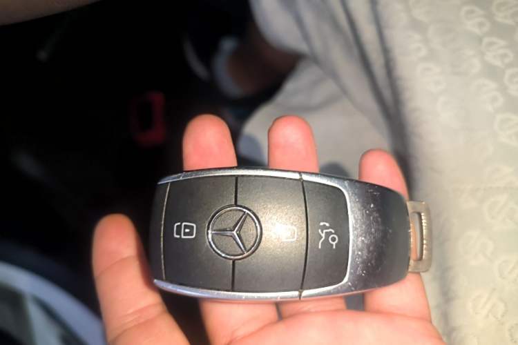 Used Mercedes-Benz GLC 2020 Facelifted GLC 260 L 4MATIC Dynamic Edition Vehicle Key