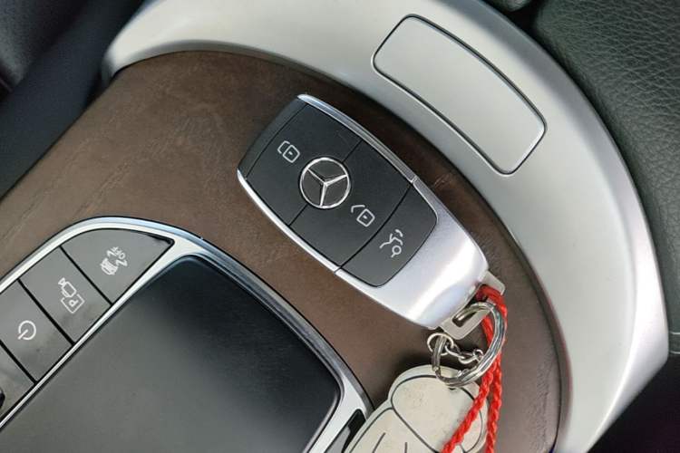 Used Mercedes-Benz GLC 2020 GLC 300 L 4MATIC Dynamic Edition Vehicle Key