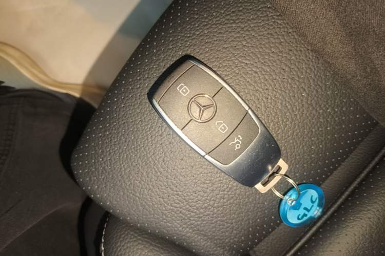 Used Mercedes-Benz GLC 2020 Facelifted GLC 260 L 4MATIC Dynamic Edition Vehicle Key