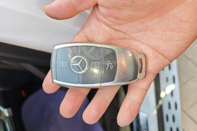 Used Mercedes-Benz GLC 2020 Facelift GLC 300 L 4MATIC Dynamic Edition Vehicle Key