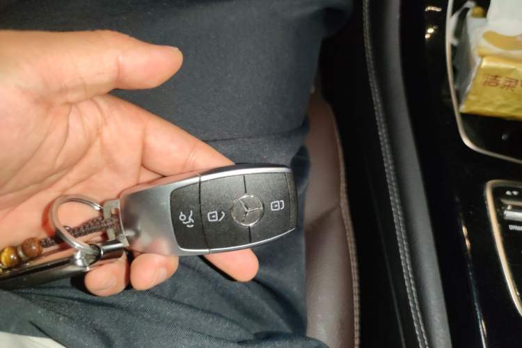 Used Mercedes-Benz GLC 2020 Facelifted GLC 260 L 4MATIC Dynamic Edition Vehicle Key