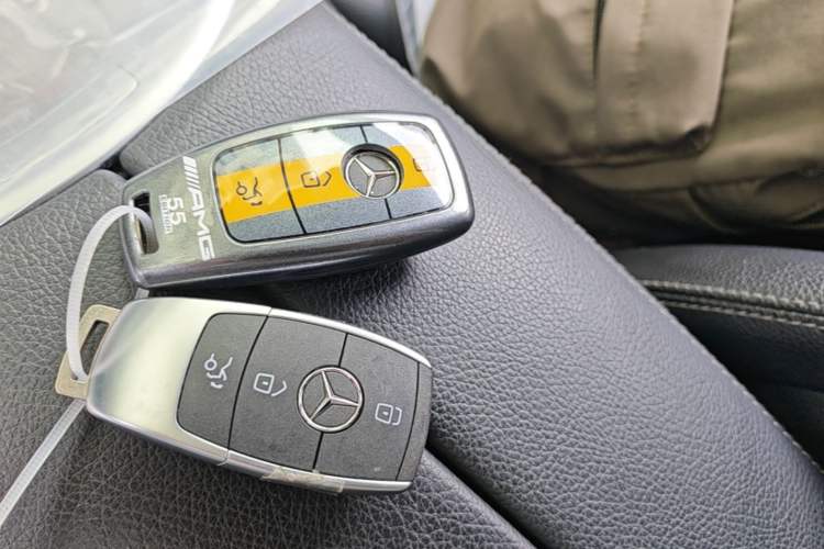 Used Mercedes-Benz GLC 2020 GLC 300 L 4MATIC Luxury Model Vehicle Key