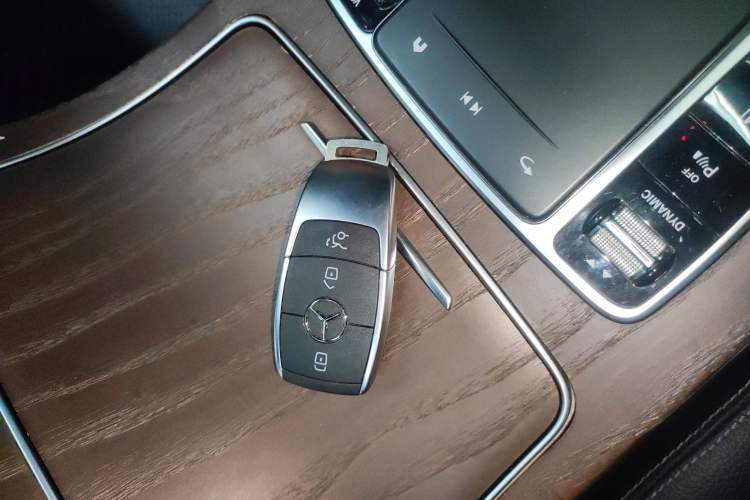 Used Mercedes-Benz GLC 2020 GLC 300 L 4MATIC Dynamic Edition Vehicle Key