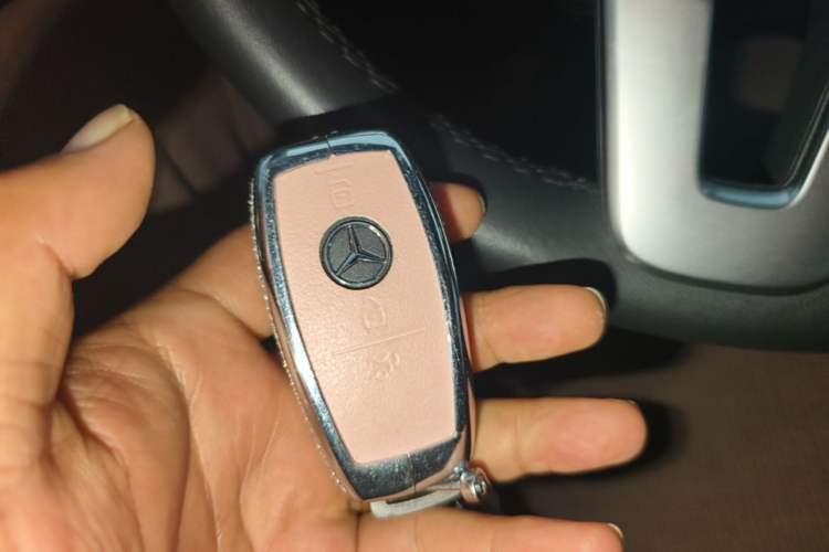 Used Mercedes-Benz GLC 2020 GLC 260 L 4MATIC Dynamic Model Vehicle Key