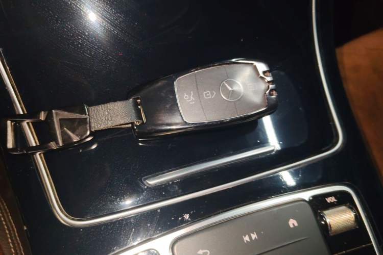Used Mercedes-Benz GLC 2020 Facelifted GLC 260 L 4MATIC Dynamic Edition Vehicle Key