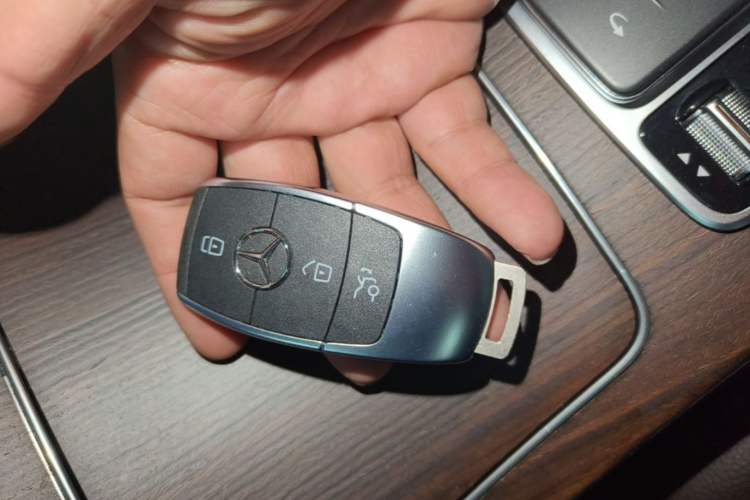 Used Mercedes-Benz GLC 2020 Facelifted GLC 300 L 4MATIC AMG-Line Vehicle Key