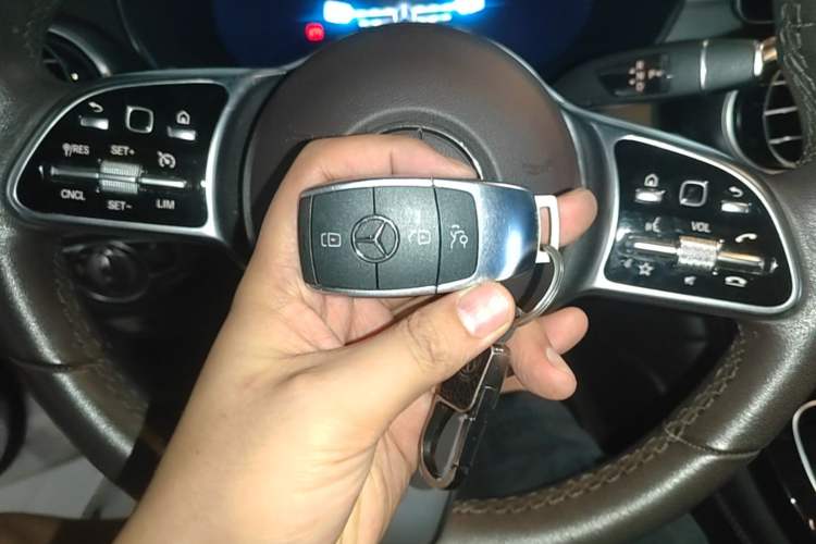 Used Mercedes-Benz GLC 2020 Facelifted GLC 260 L 4MATIC Dynamic Edition Vehicle Key