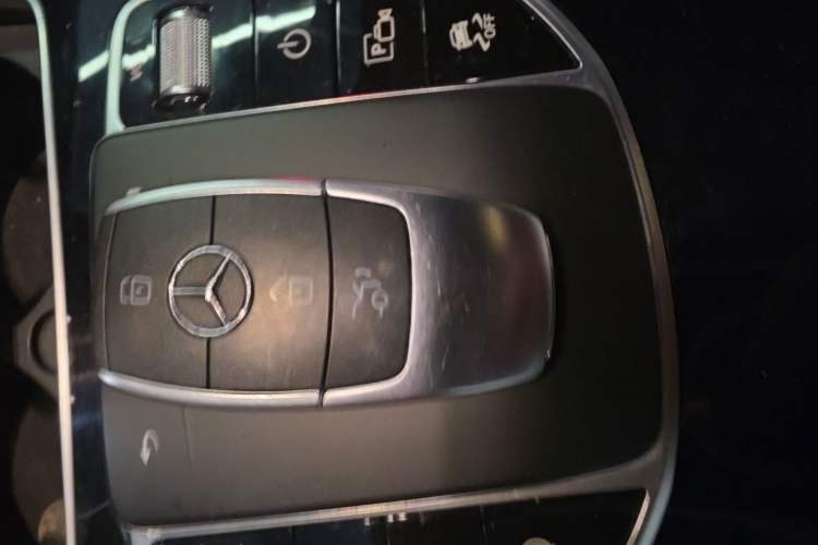 Used Mercedes-Benz GLC 2020 GLC 260 L 4MATIC Luxury Model Vehicle Key