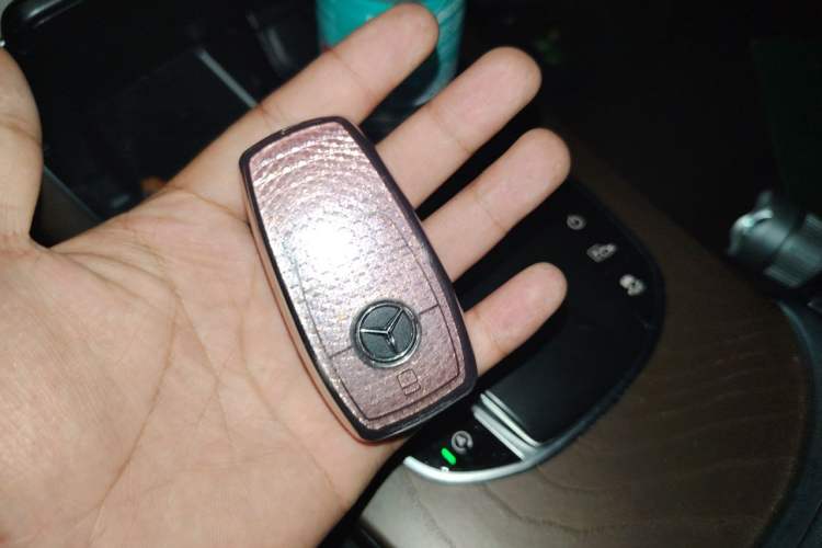 Used Mercedes-Benz GLC 2020 GLC 260 L 4MATIC Luxury Model Vehicle Key