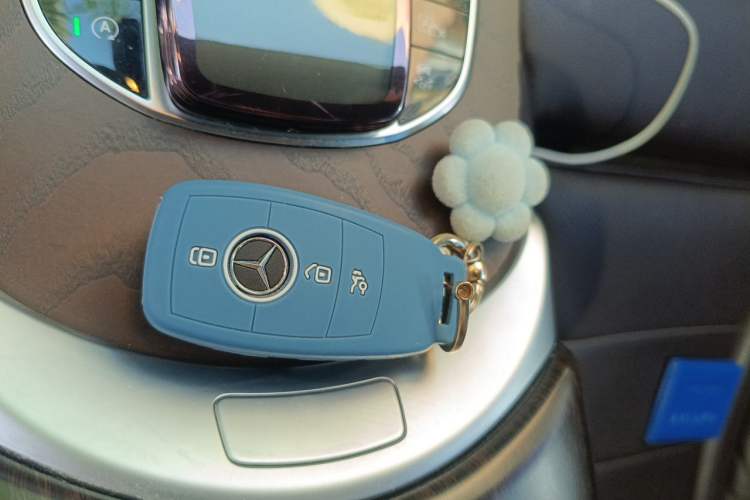 Used Mercedes-Benz GLC 2020 Facelift GLC 260 L 4MATIC Luxury Edition Vehicle Key