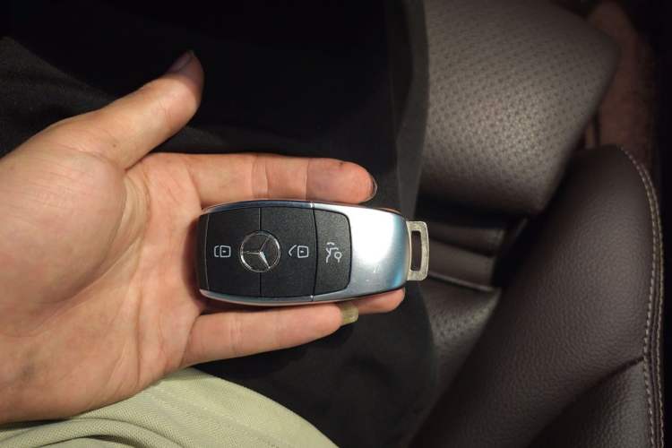 Used Mercedes-Benz GLC 2020 Facelifted GLC 260 L 4MATIC Dynamic Edition Vehicle Key