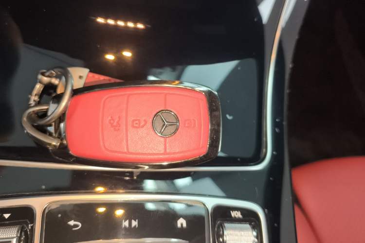 Used Mercedes-Benz GLC 2020 Facelift GLC 300 L 4MATIC Dynamic Edition Vehicle Key