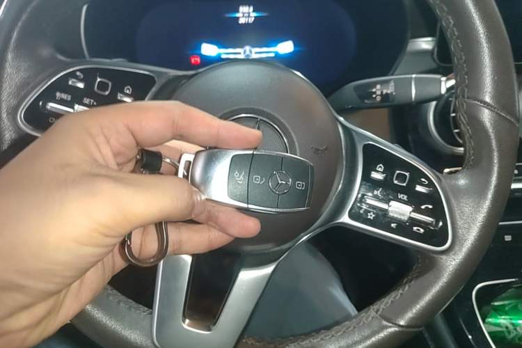 Used Mercedes-Benz GLC 2020 Facelifted GLC 260 L 4MATIC Dynamic Edition Vehicle Key