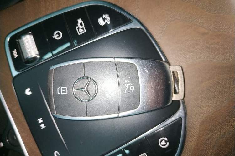 Used Mercedes-Benz GLC 2020 GLC 300 L 4MATIC Dynamic Edition Vehicle Key