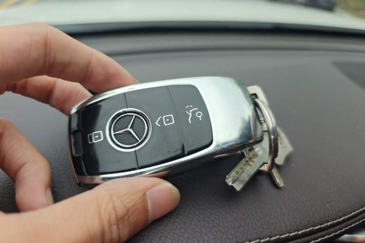 Used Mercedes-Benz GLC 2020 Facelift GLC 300 L 4MATIC Dynamic Edition Vehicle Key