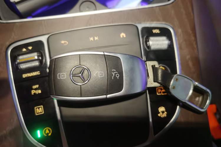 Used Mercedes-Benz GLC 2020 GLC 300 L 4MATIC Dynamic Edition Vehicle Key