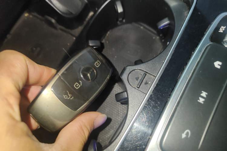 Used Mercedes-Benz GLC 2020 GLC 300 L 4MATIC Dynamic Edition Vehicle Key
