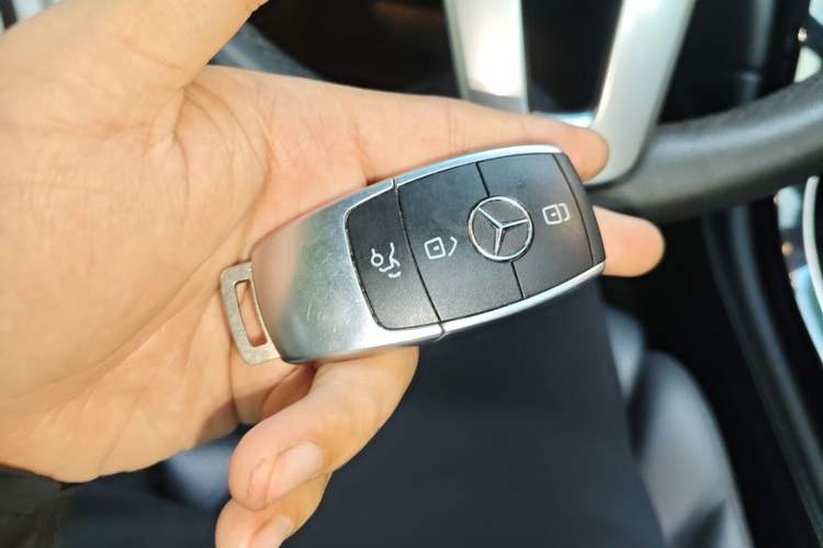 Used Mercedes-Benz GLC 2020 Facelifted GLC 260 L 4MATIC Dynamic Edition Vehicle Key
