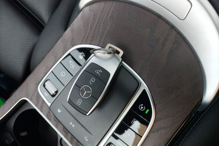 Used Mercedes-Benz GLC 2020 Facelift GLC 300 L 4MATIC Dynamic Edition Vehicle Key