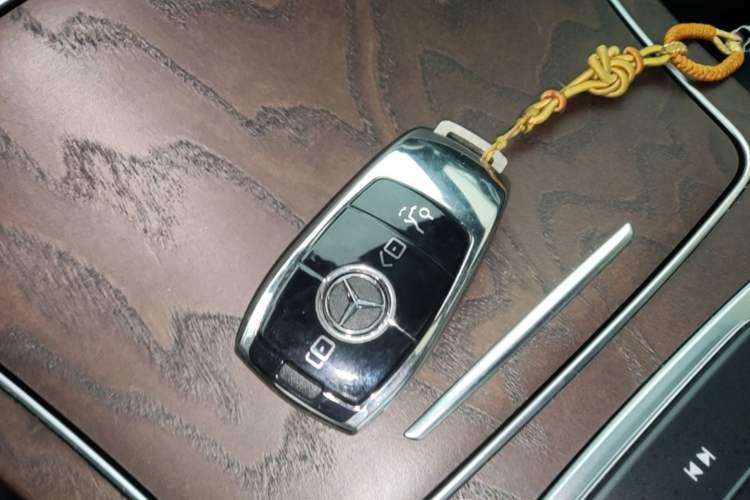 Used Mercedes-Benz GLC 2020 Facelift GLC 300 L 4MATIC Dynamic Edition Vehicle Key