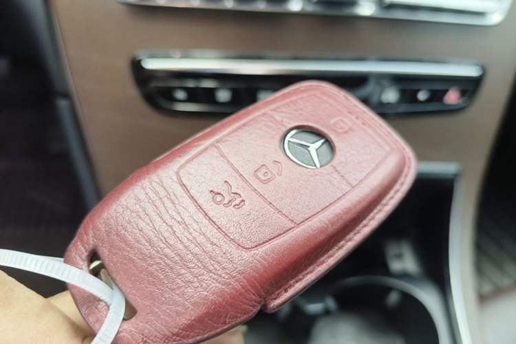 Used Mercedes-Benz GLC 2020 GLC 260 L 4MATIC Luxury Model Vehicle Key