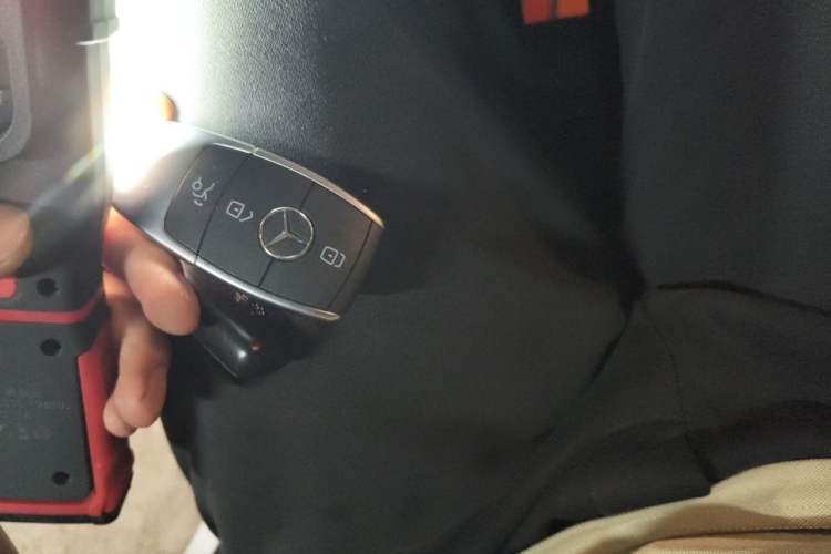 Used Mercedes-Benz GLC 2020 GLC 260 L 4MATIC Luxury Model Vehicle Key
