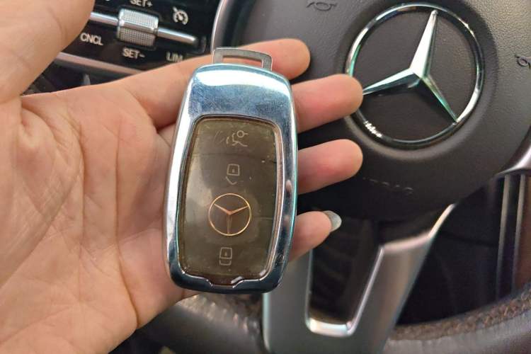 Used Mercedes-Benz GLC 2020 GLC 300 L 4MATIC Dynamic Edition Vehicle Key