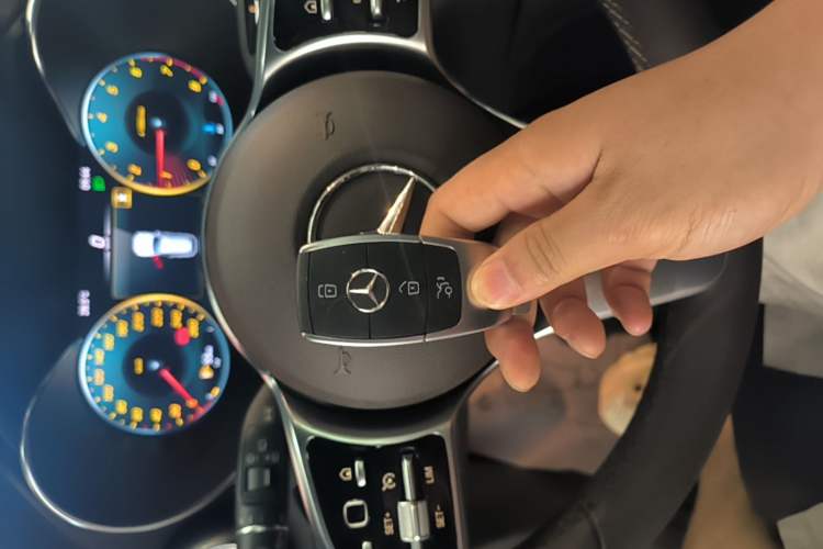 Used Mercedes-Benz GLC 2020 Facelifted GLC 260 L 4MATIC Dynamic Edition Vehicle Key