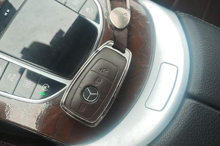 Used Mercedes-Benz GLC 2020 Facelift GLC 300 L 4MATIC Dynamic Edition Vehicle Key