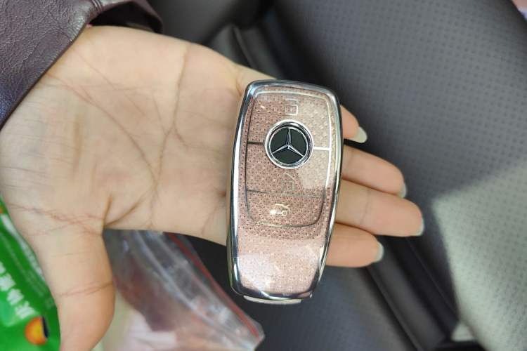 Used Mercedes-Benz GLC 2020 Facelift GLC 260 L 4MATIC Luxury Edition Vehicle Key