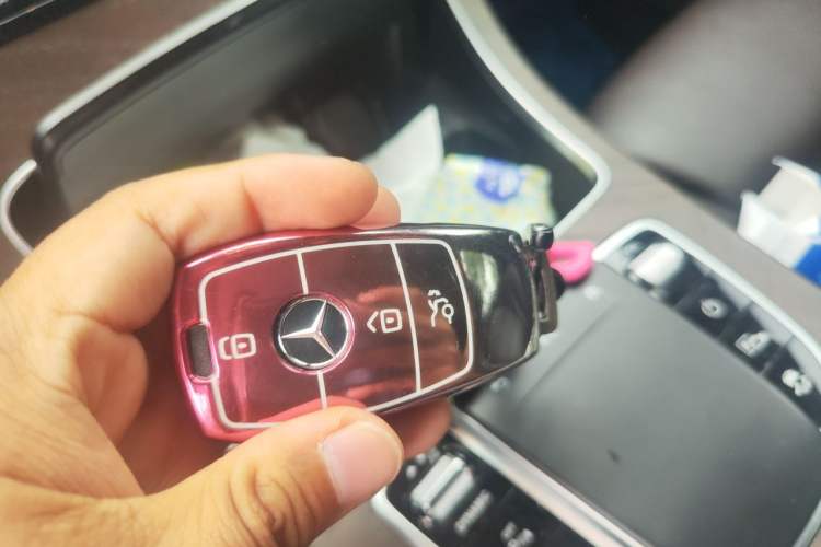 Used Mercedes-Benz GLC 2020 GLC 260 L 4MATIC Luxury Model Vehicle Key
