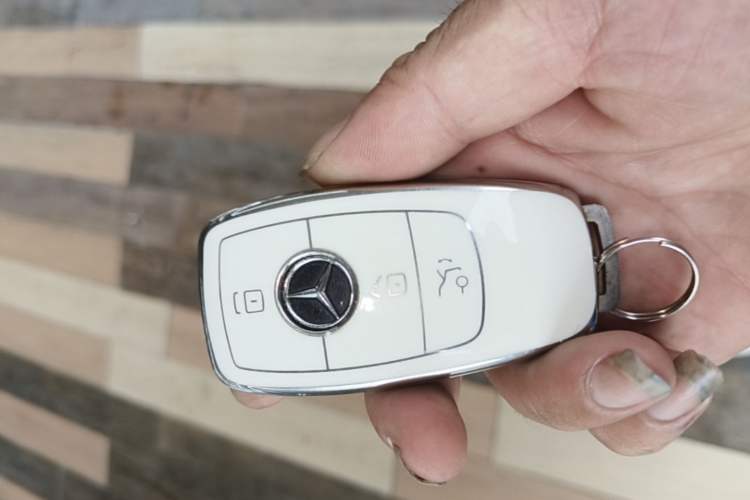 Used Mercedes-Benz GLC 2020 Facelifted GLC 300 L 4MATIC Luxury Edition Vehicle Key