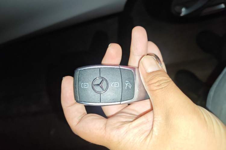 Used Mercedes-Benz GLC 2020 GLC 260 L 4MATIC Dynamic Model Vehicle Key