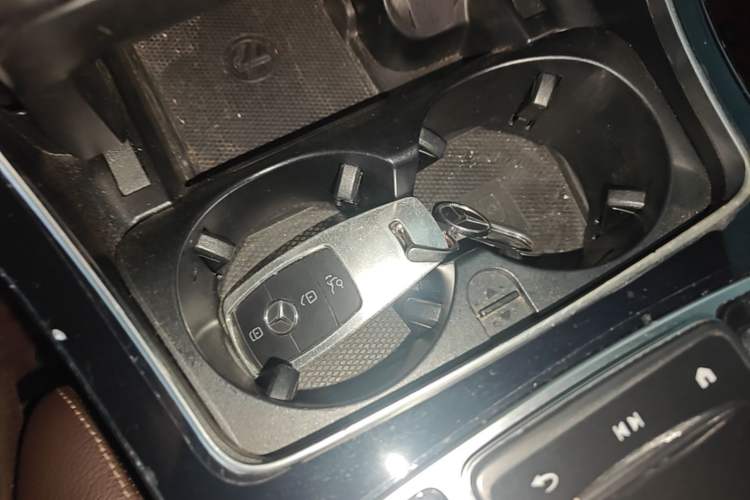 Used Mercedes-Benz GLC 2020 GLC 260 L 4MATIC Dynamic Model Vehicle Key