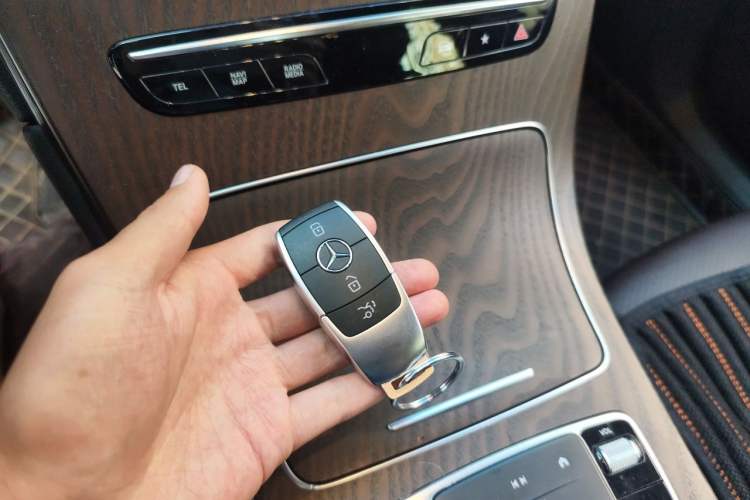 Used Mercedes-Benz GLC 2020 Facelift GLC 300 L 4MATIC Dynamic Edition Vehicle Key